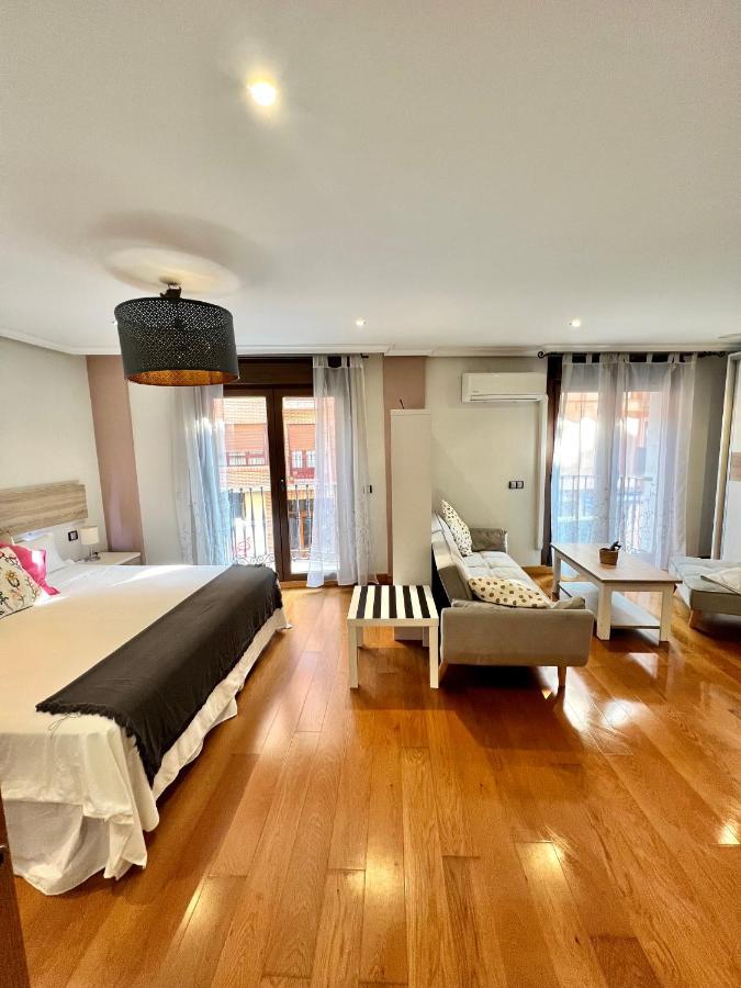 Apartamentos San Antonio Aranda de Duero Exteriör bild