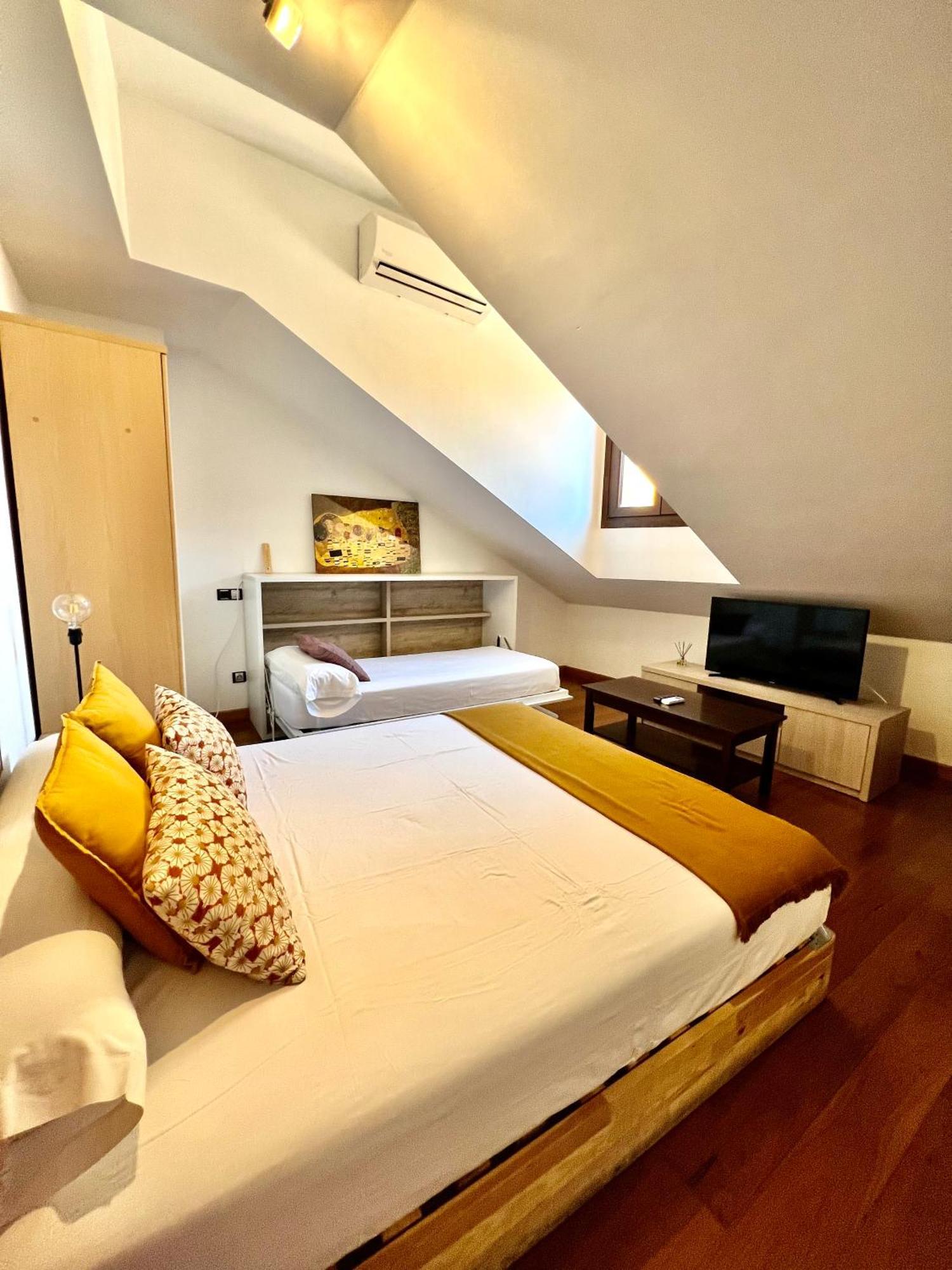 Apartamentos San Antonio Aranda de Duero Exteriör bild
