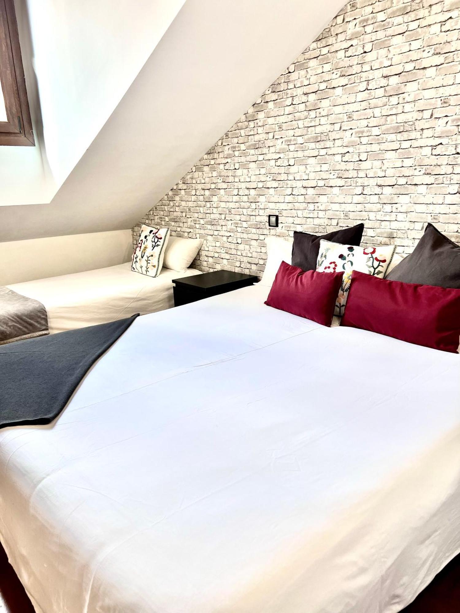 Apartamentos San Antonio Aranda de Duero Exteriör bild